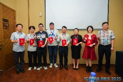 一群人站在一起 AI 生成的内容可能不正确。