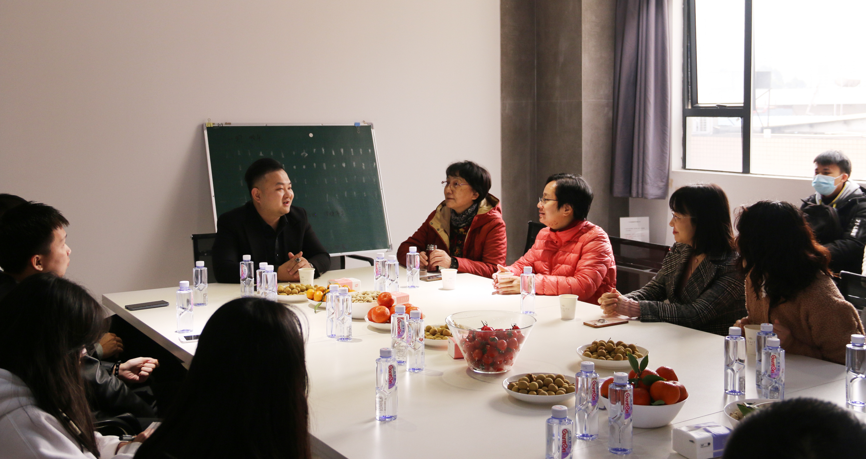 ccf435694b27471b96d5f973cac1f969.jpg ccf435694b27471b96d5f973cac1f969.jpg