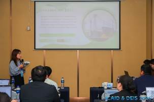 电脑前的人们 AI 生成的内容可能不正确。