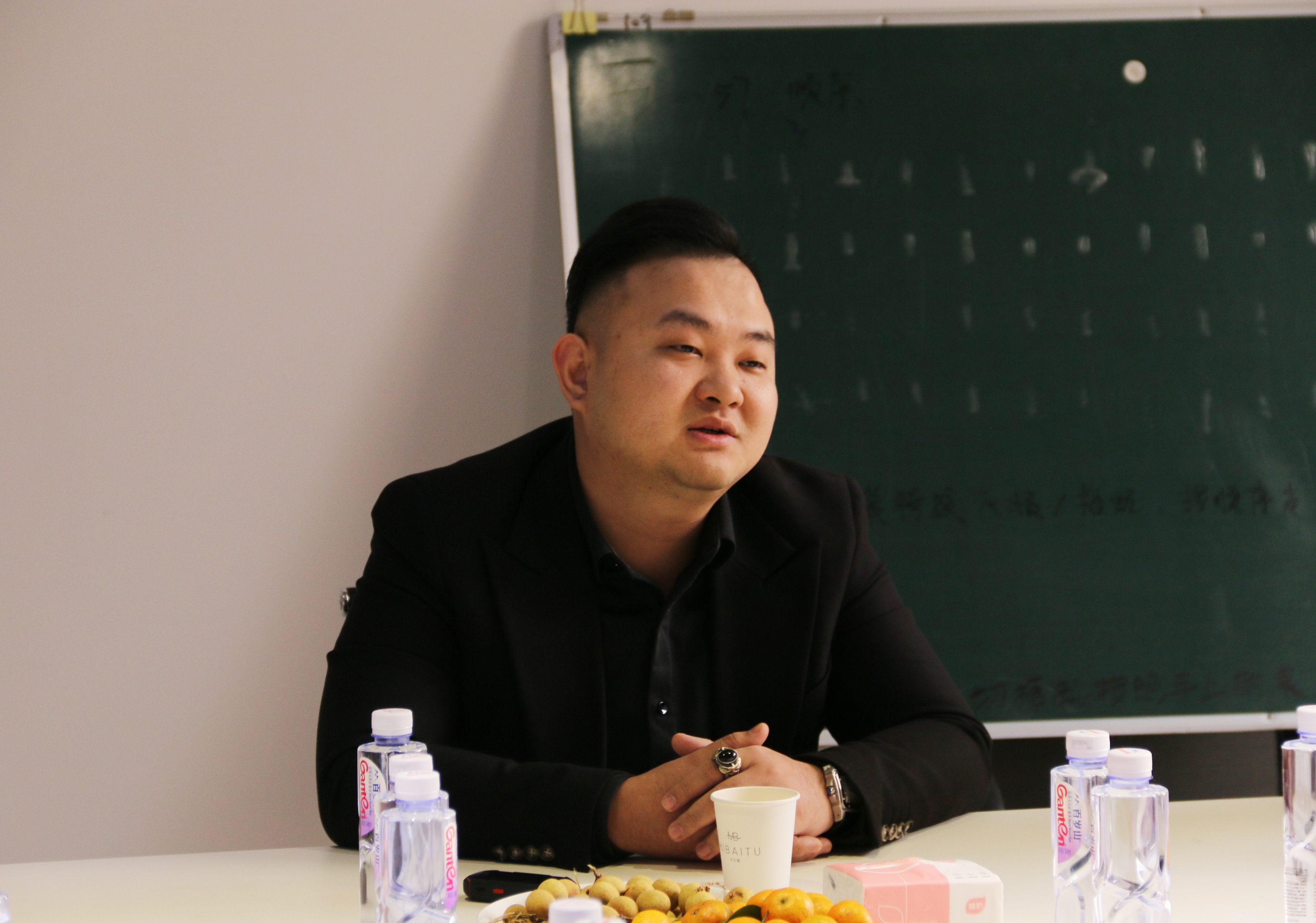 314bdef4a8994e7c80831e1ff474a20b.jpg 314bdef4a8994e7c80831e1ff474a20b.jpg